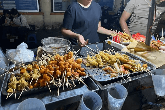 Sự thật giật mình về các quán ăn vỉa hè bẩn