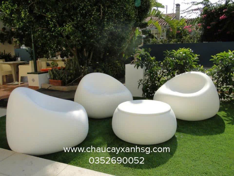 Bàn Ghế Đá Sân Vườn Đẹp – Chậu Cây Xanh Sài Gòn Cung Cấp Theo Yêu Cầu